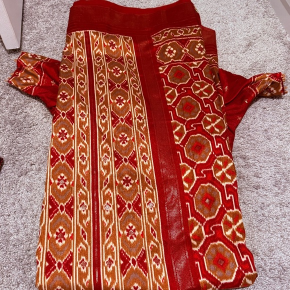 Saree and blouse - Picture 1 of 3